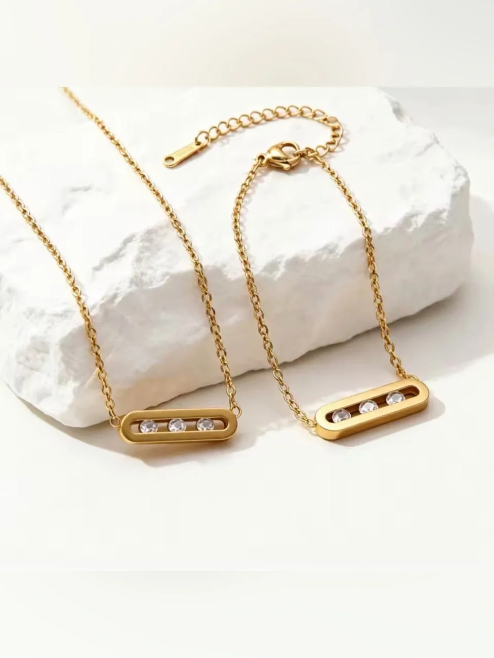 18K Gold Geometrical Link Paperclip Moving Diamond Bracelet No Fade Or Tarnish